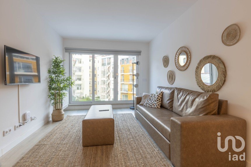 Apartment T3 in Arroios of 123 m²