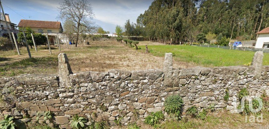 Moradia T2 em Cardielos e Serreleis de 151 m²