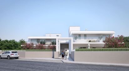 Terrain à Almancil de 2 548 m²