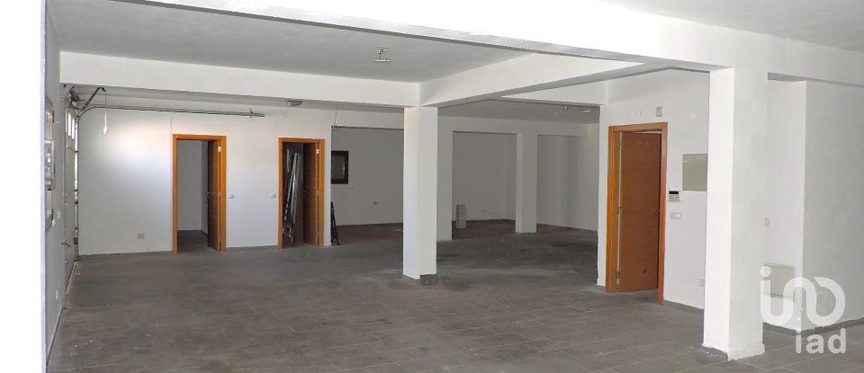 Lodge T3 in Parceiros e Azoia of 352 m²