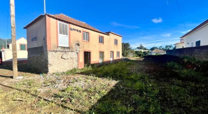 House T4 in Prazeres of 1,118 m²