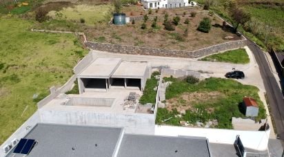 House T3 in Prazeres of 965 m²