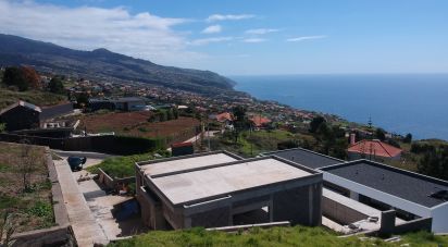 House T3 in Prazeres of 965 m²