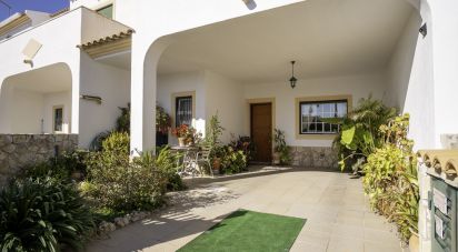 Maison T3 à Ferreiras de 168 m²