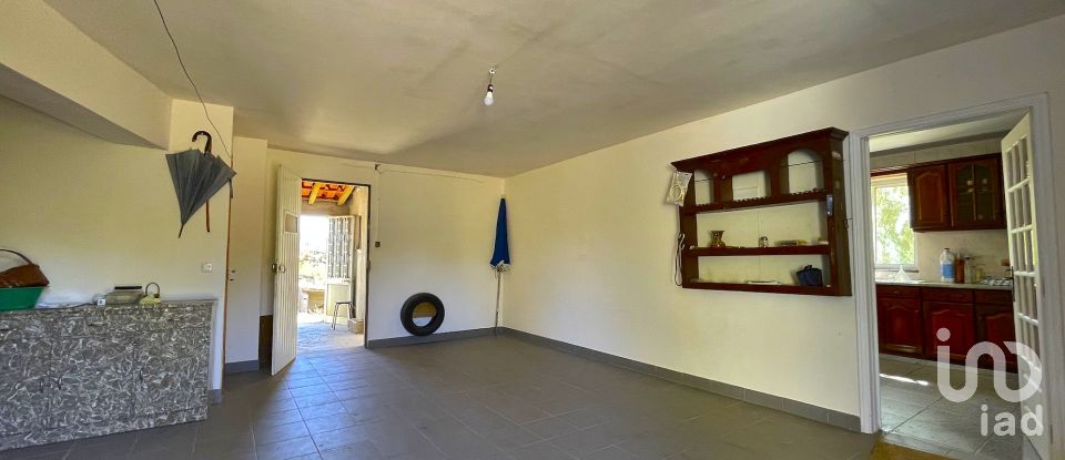 Maison T3 à Santiago da Guarda de 205 m²