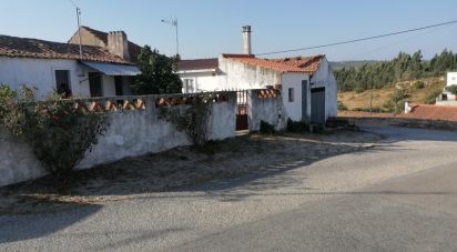 Maison de village T4 à Alcanede de 168 m²