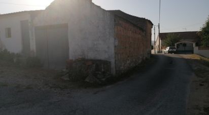 Maison de village T4 à Alcanede de 168 m²