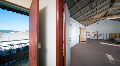 Murs commerciaux à Vila Nova do Ceira de 579 m²