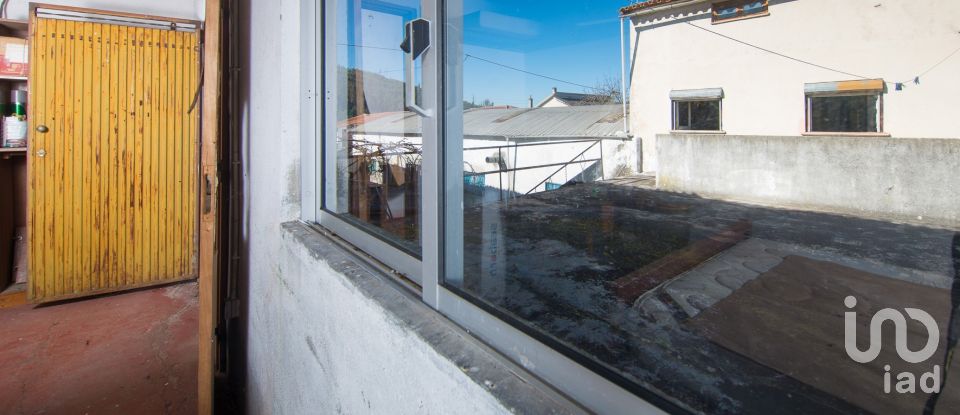 Commercial walls in Vila Nova do Ceira of 579 m²