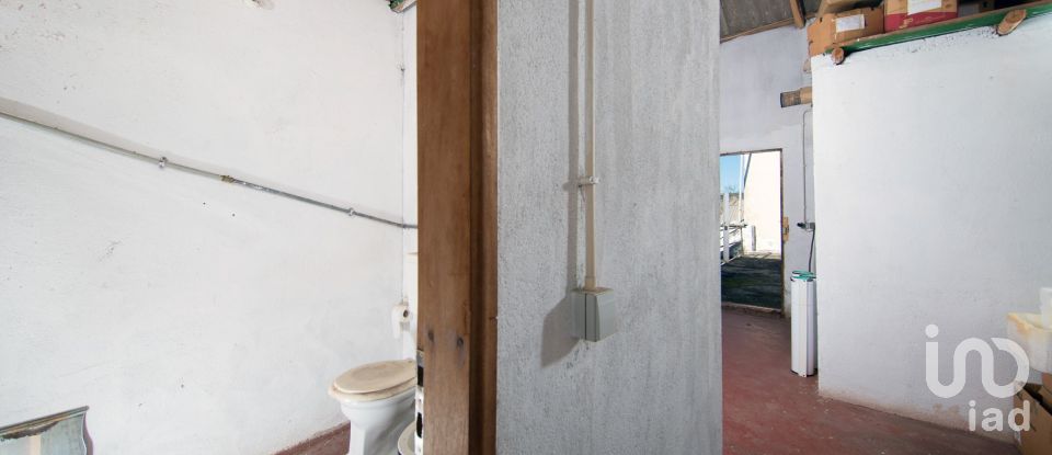 Commercial walls in Vila Nova do Ceira of 579 m²