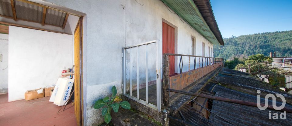 Commercial walls in Vila Nova do Ceira of 579 m²