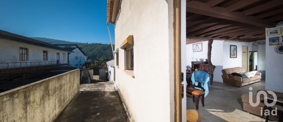 Commercial walls in Vila Nova do Ceira of 579 m²