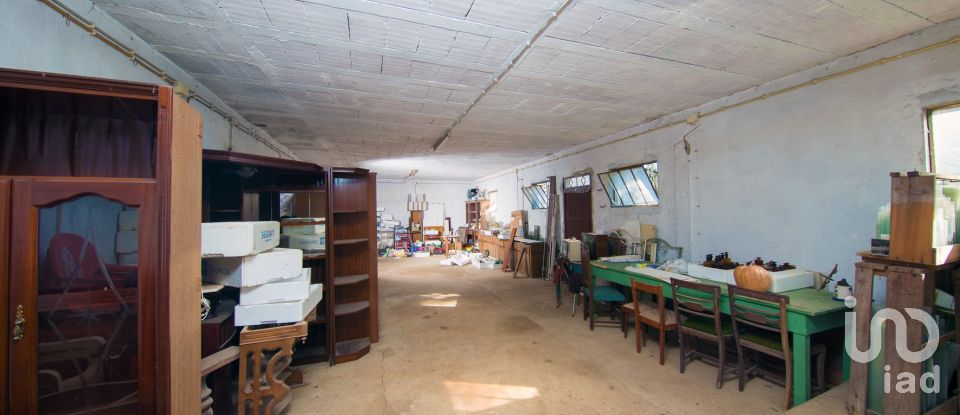 Commercial walls in Vila Nova do Ceira of 579 m²