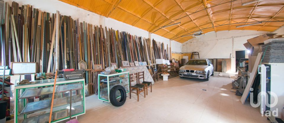 Commercial walls in Vila Nova do Ceira of 579 m²