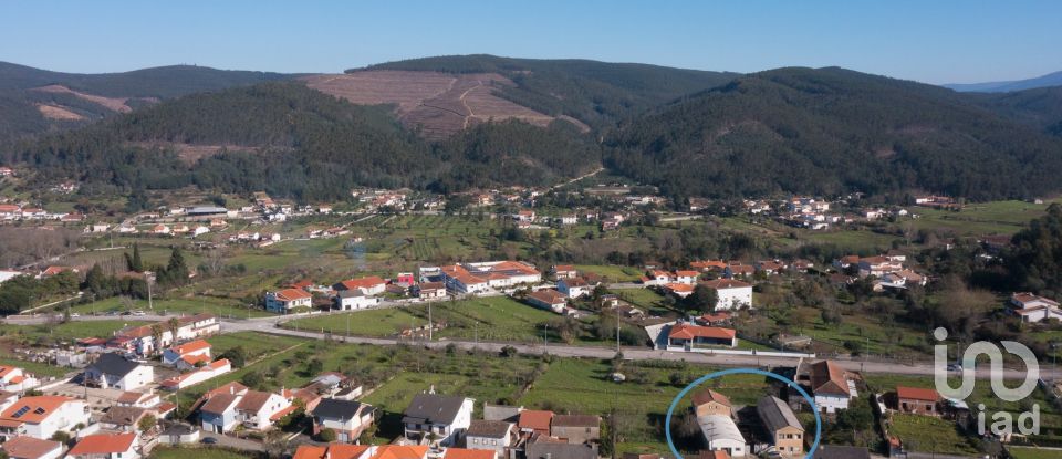 Commercial walls in Vila Nova do Ceira of 579 m²