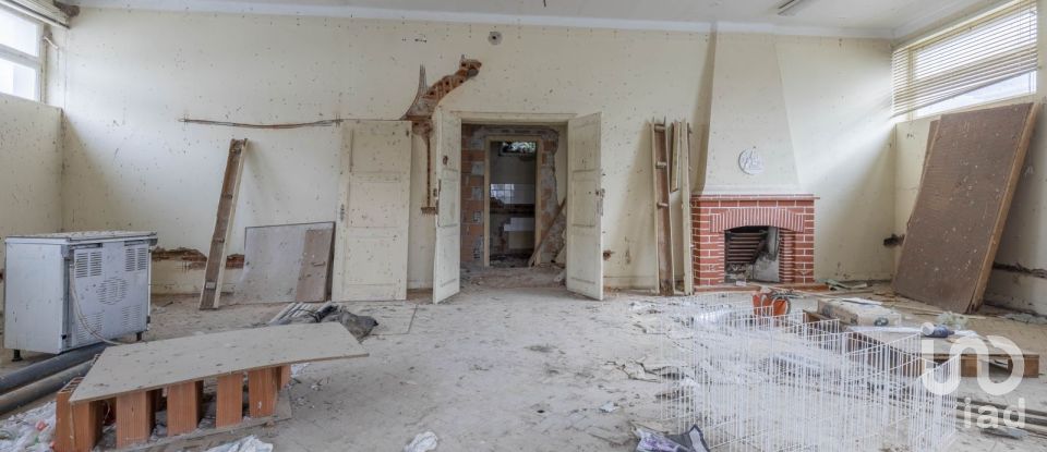 Building in Muge of 342 m²