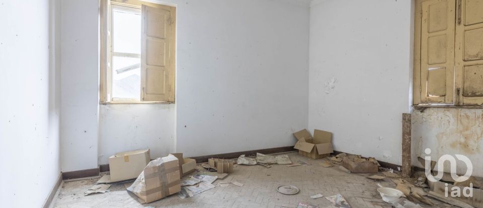 Building in Muge of 342 m²