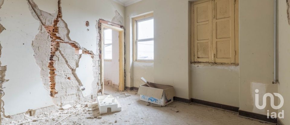 Building in Muge of 342 m²