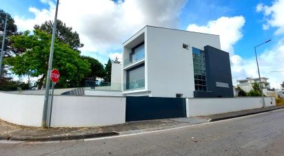 House/villa T5 in Leiria, Pousos, Barreira e Cortes of 300 sq m