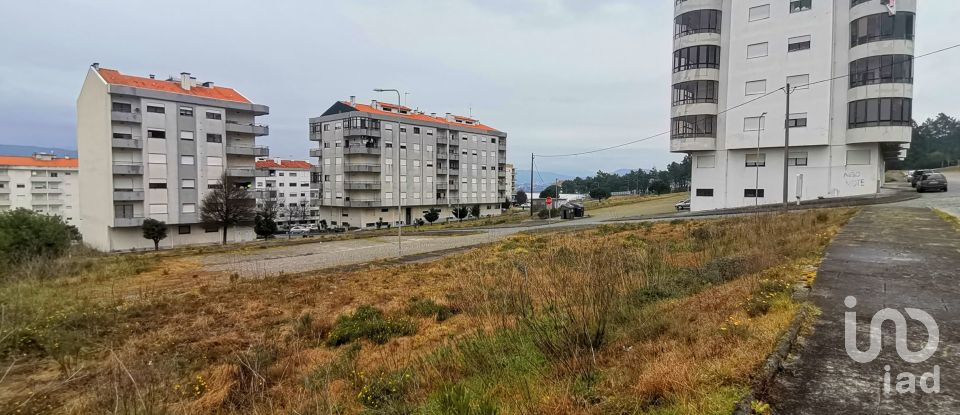 Land in Darque of 221 m²