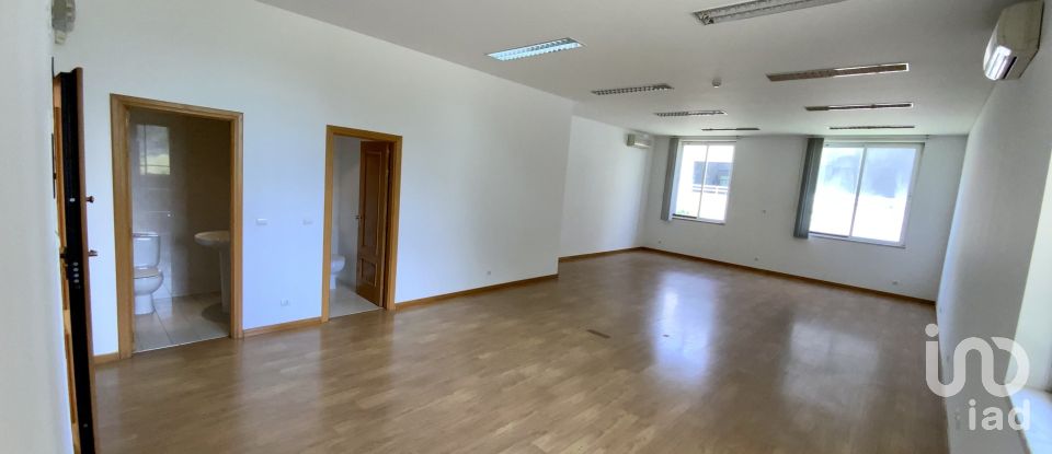 Offices in Algés, Linda-a-Velha e Cruz Quebrada-Dafundo of 84 m²