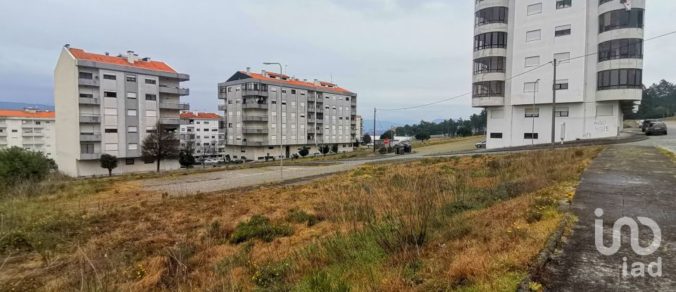 Terreno urbano em Darque de 200 m²