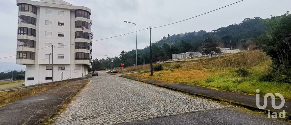 Terreno urbano em Darque de 182 m²