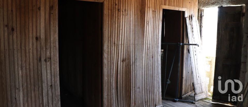 Village house T3 in Mouçós e Lamares of 364 m²