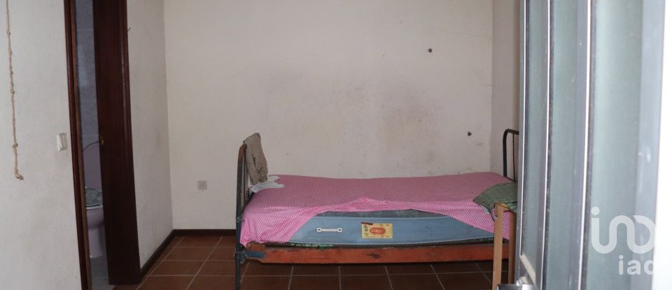 Village house T3 in Mouçós e Lamares of 364 m²