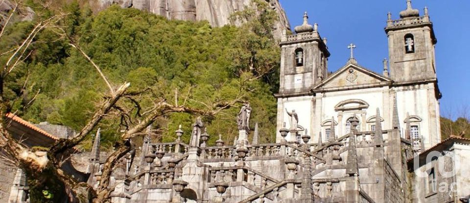 Terreno em Vila e Roussas de 1 670 m²