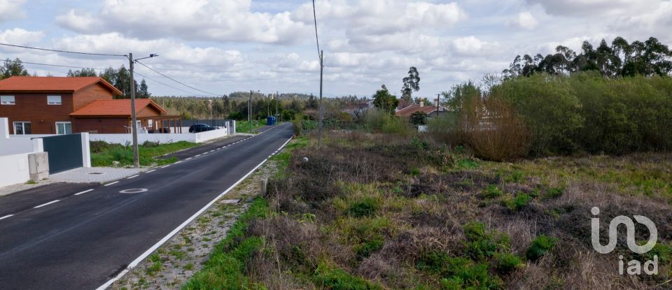 Terrain à Oliveirinha de 737 m²