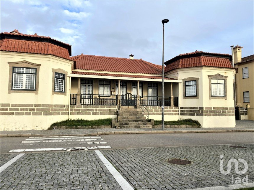 Casa / Villa T5 em São Félix da Marinha de 516 m²