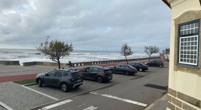 Moradia T5 em São Félix da Marinha de 516 m²