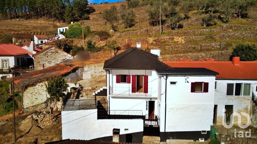 Maison T2 à Sanfins do Douro de 150 m²