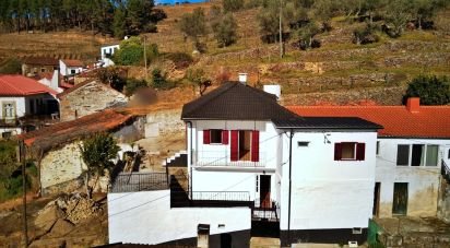 Casa / Villa T2 em Sanfins do Douro de 90 m²