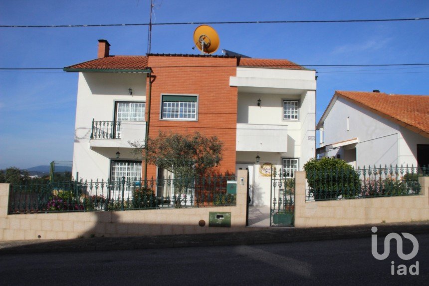 House T8 in Santa Clara e Castelo Viegas of 432 m²