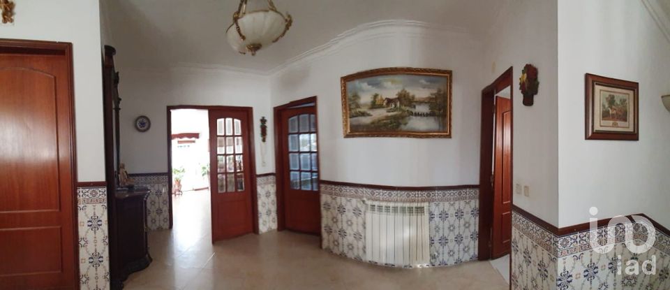 House T8 in Santa Clara e Castelo Viegas of 432 m²