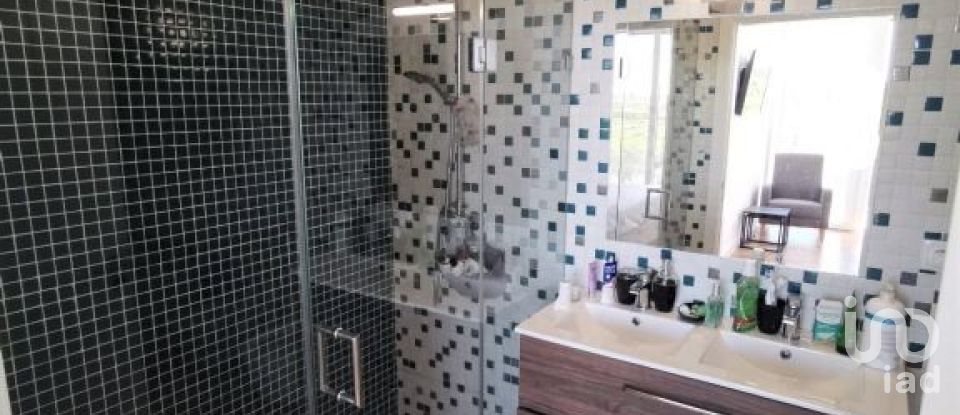 House T3 in Mexilhoeira Grande of 292 m²