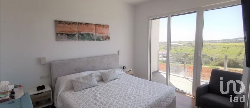 House T3 in Mexilhoeira Grande of 292 m²