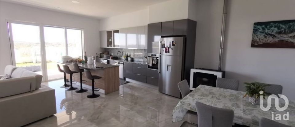 House T3 in Mexilhoeira Grande of 292 m²