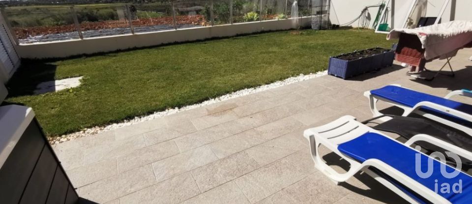 House T3 in Mexilhoeira Grande of 292 m²