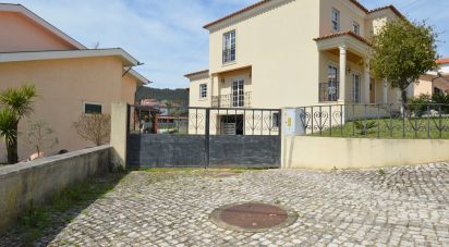 Casa / Villa T4 em Miranda do Corvo de 371 m²