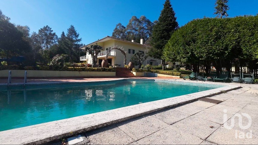 House T4 in Nogueira do Cravo e Pindelo of 309 m²