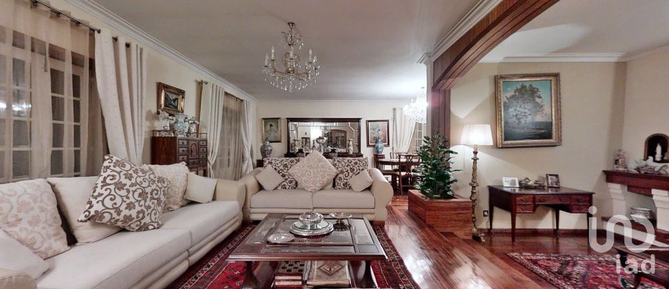 House T4 in Nogueira do Cravo e Pindelo of 309 m²