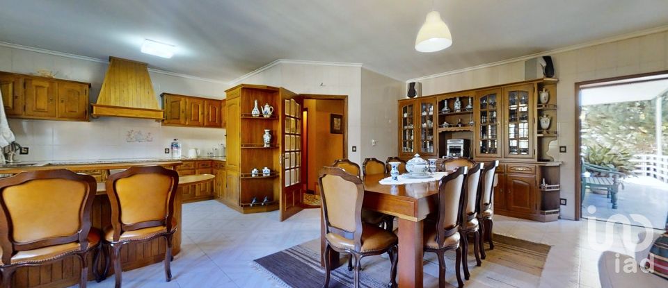 House T4 in Nogueira do Cravo e Pindelo of 309 m²