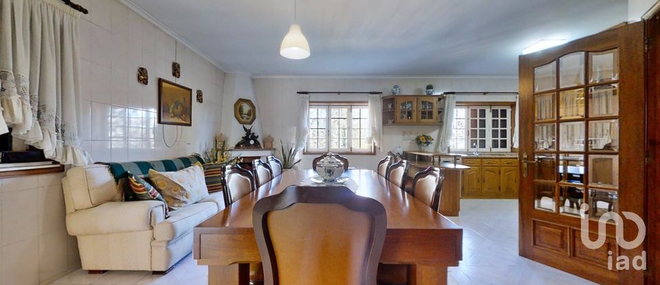 House T4 in Nogueira do Cravo e Pindelo of 309 m²