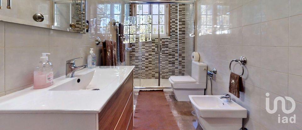 House T4 in Nogueira do Cravo e Pindelo of 309 m²