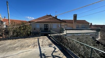 House T4 in Penas Roias of 170 m²