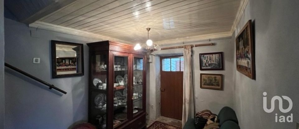 House T4 in Penas Roias of 170 m²