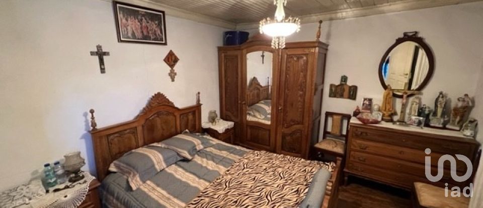 House T4 in Penas Roias of 170 m²